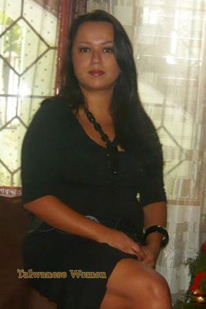 142055 - Ileana Age: 43 - Costa Rica