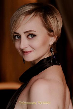 186387 - Viktoriya Age: 41 - Ukraine