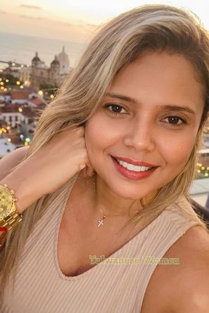 227511 - Tatiana Age: 37 - Colombia