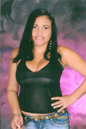 81693 - Claudia Age: 35 - Colombia